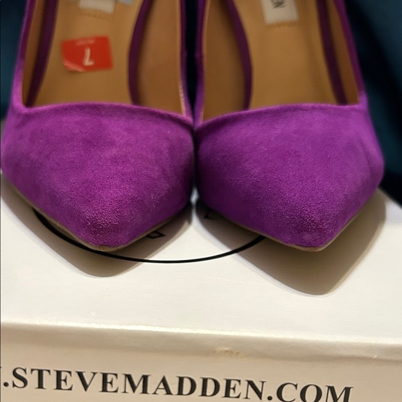 NWT Steve Madden Vibrant Purple Heels - Picture 5 of 7